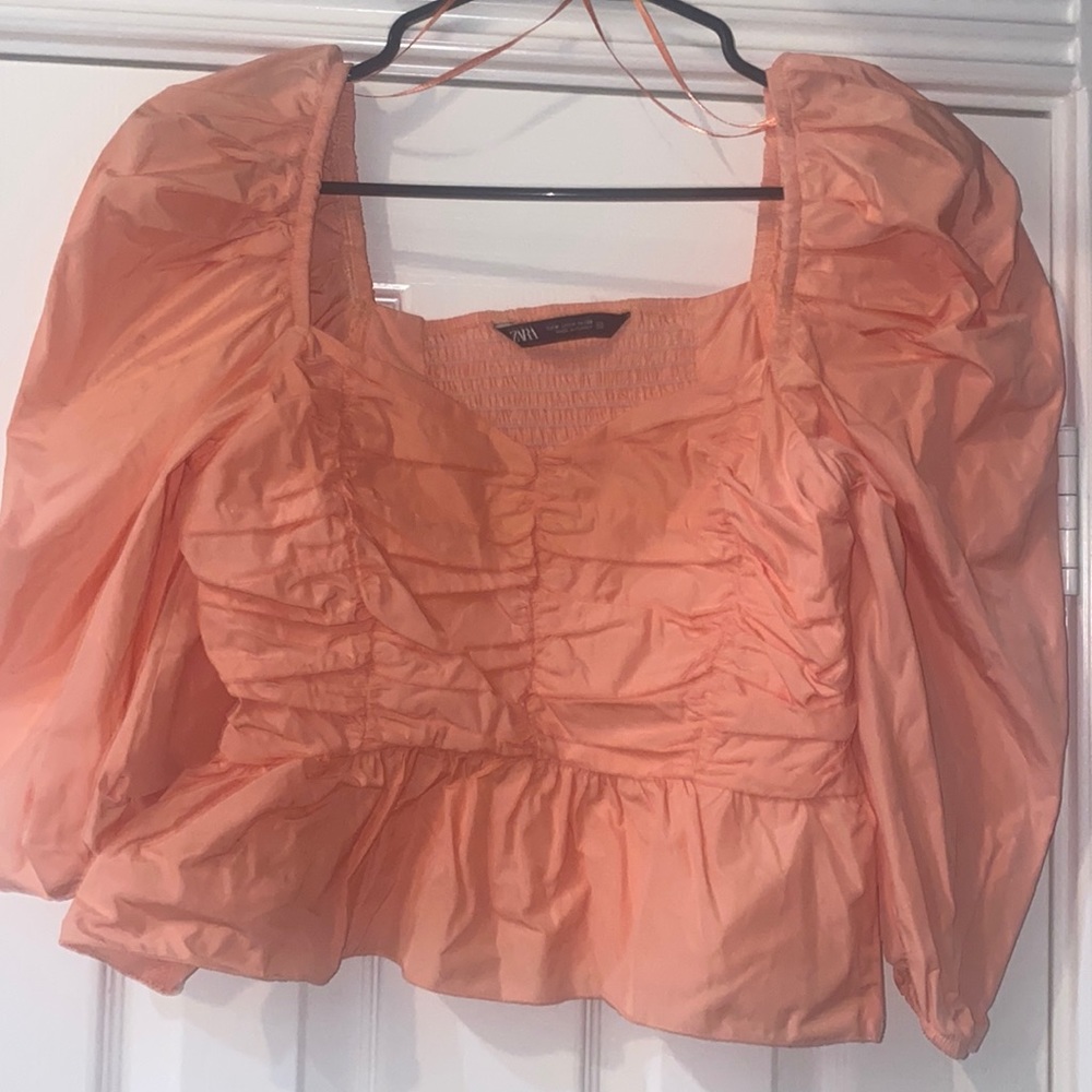 Zara 3/4 sleeve orange crop top size medium.